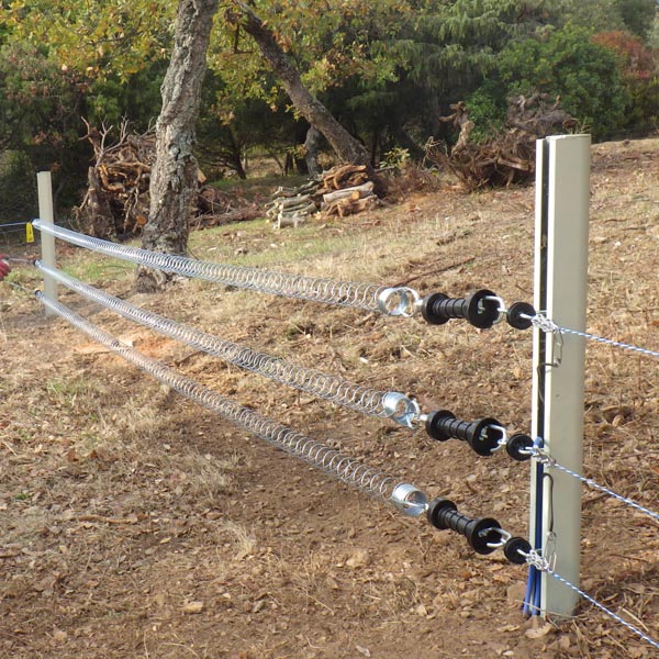 Cloture-electrique-et-portillon-de-passage-anti-intrusion